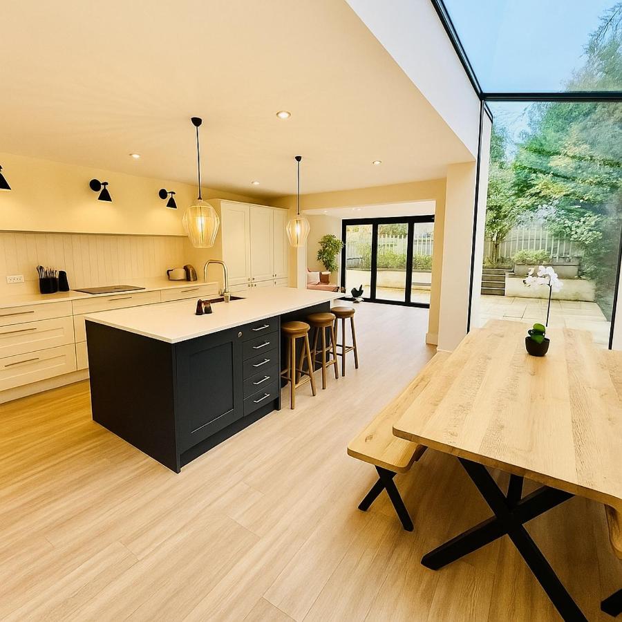 Stunning 5 bed house in enviable location
