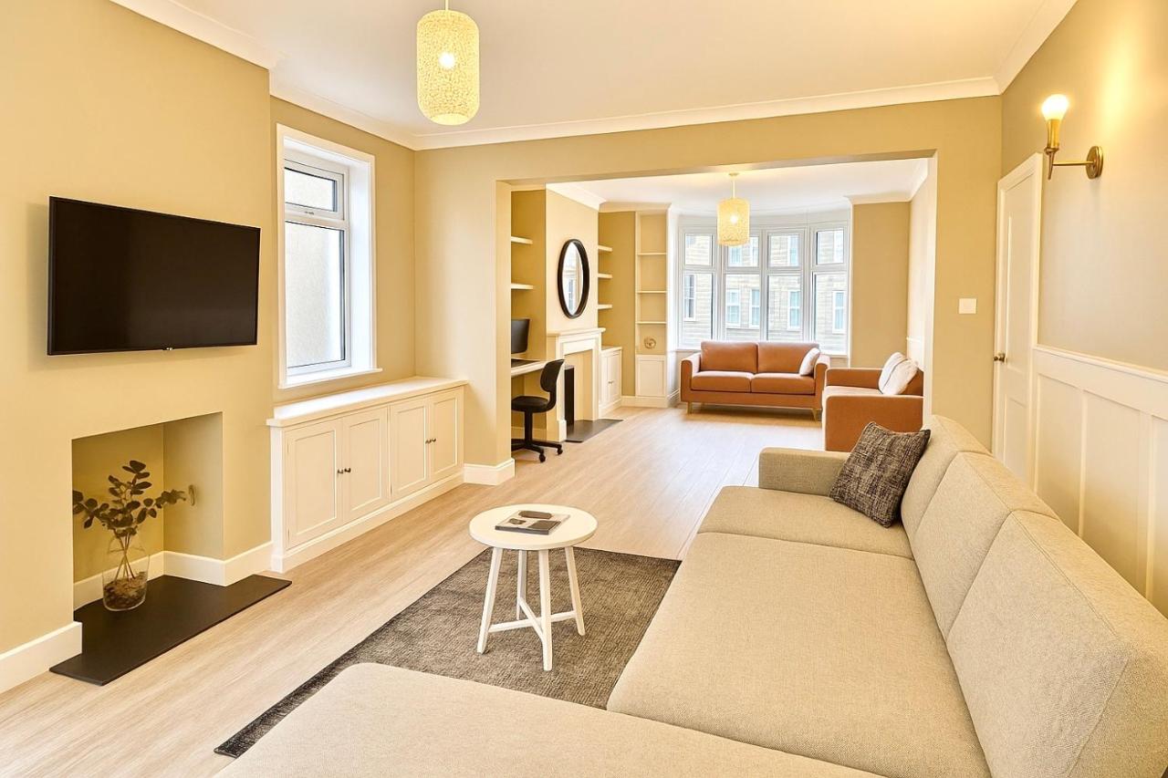 Stunning 5 bed house in enviable location - 4