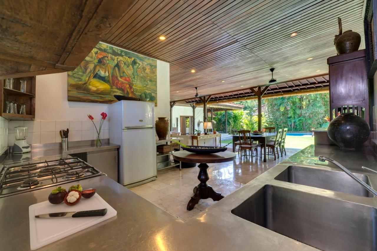 Villa Delapan Seminyak - 5