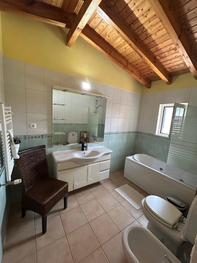 Windy's Guest House - 5