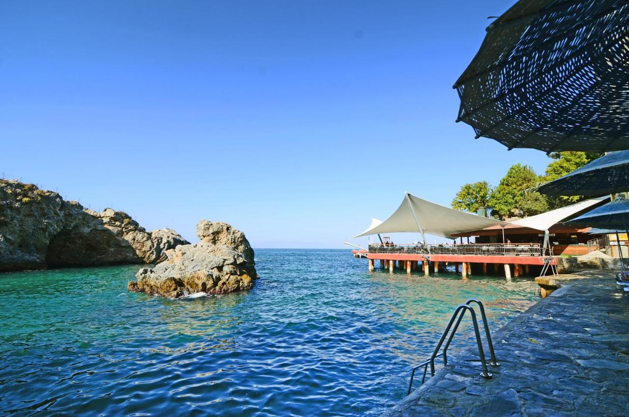 Piscina do hotel em Kuşadası