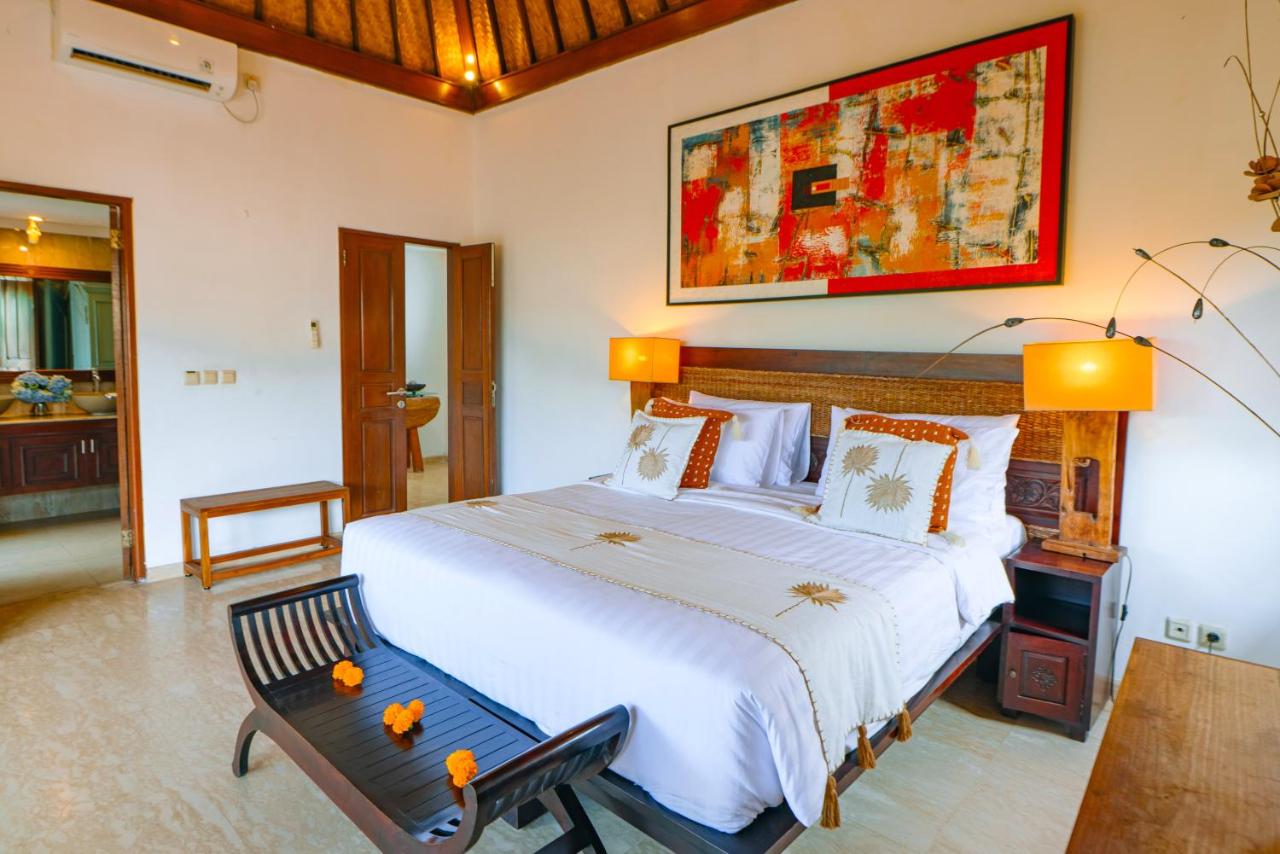 Villa Leona Seminyak - 2