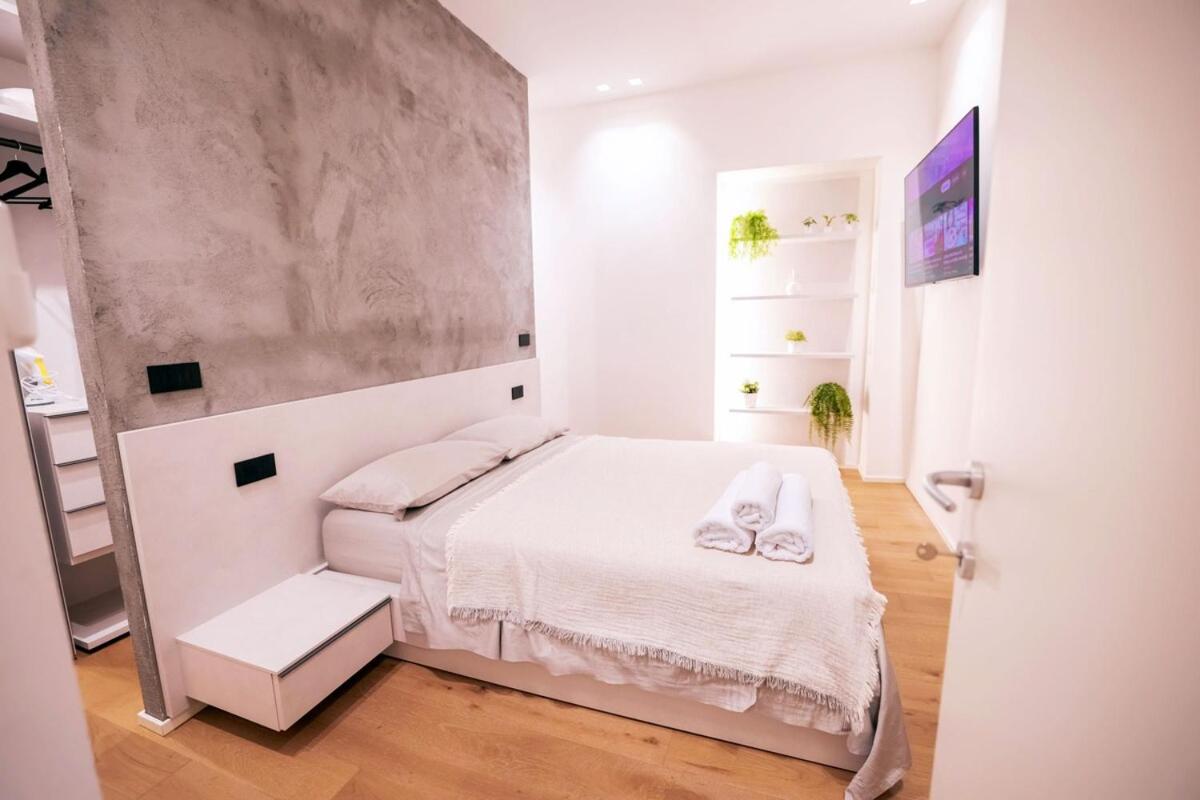 Central-Luxury Free Wi-Fi, AC - 2