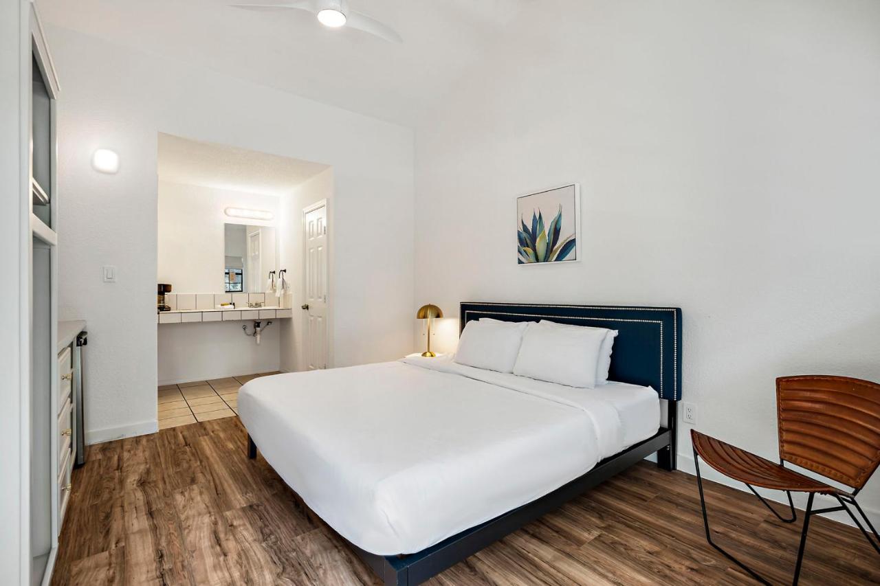The Claire Hotel — photo 19