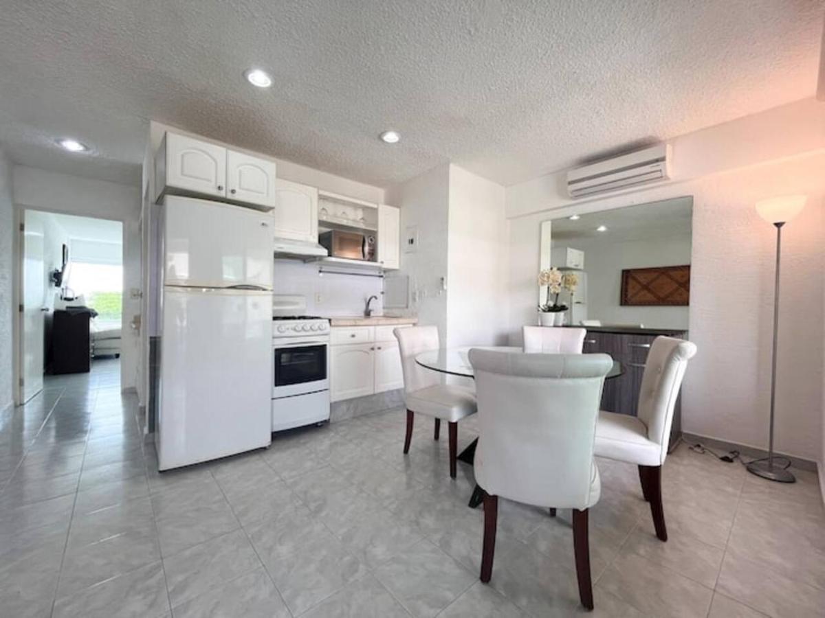 Bonito departamento en condominio con PLAYA - 3