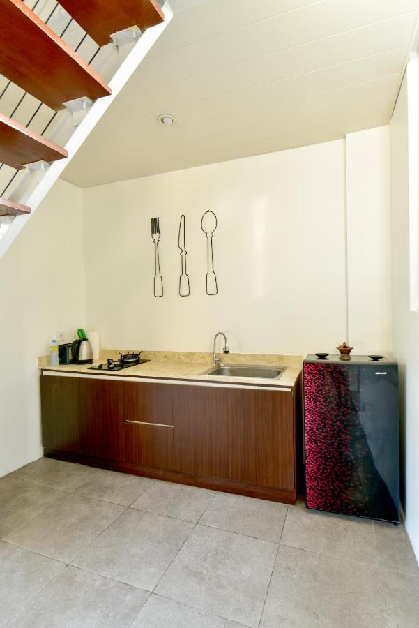 The Lumbung Wood Villa - 3