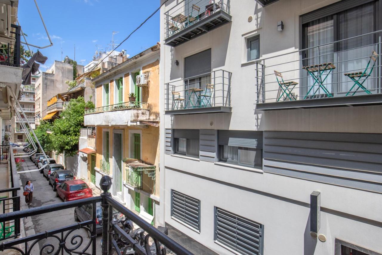 Grand Haven - New Renovated Spacious Apts in Prime Location - 4