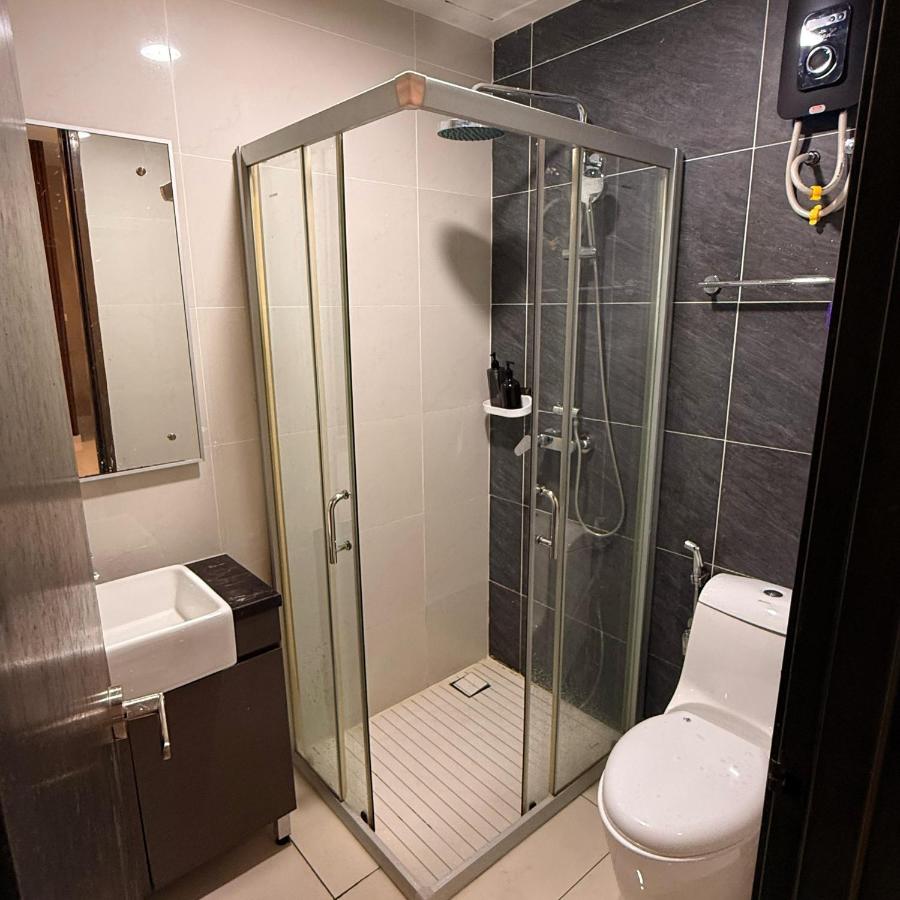 JB Danga Bay Cozy 2BR by Viesel Group - Netflix, WiFi, Free Parking - 4