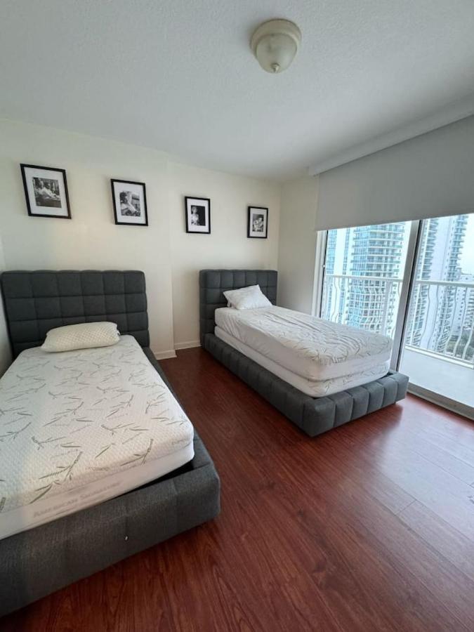 Bright 2BR Apartment in Prime Brickell Location - 4