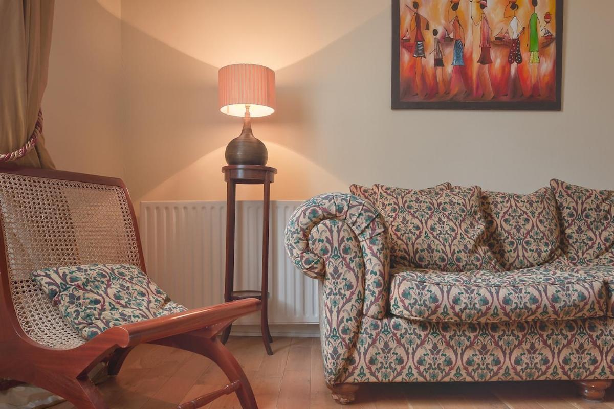 TFF High-Class & Central & Spacious Top Floor Home - 3