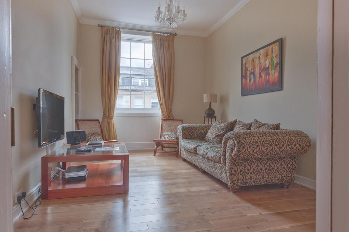 TFF High-Class & Central & Spacious Top Floor Home - 2