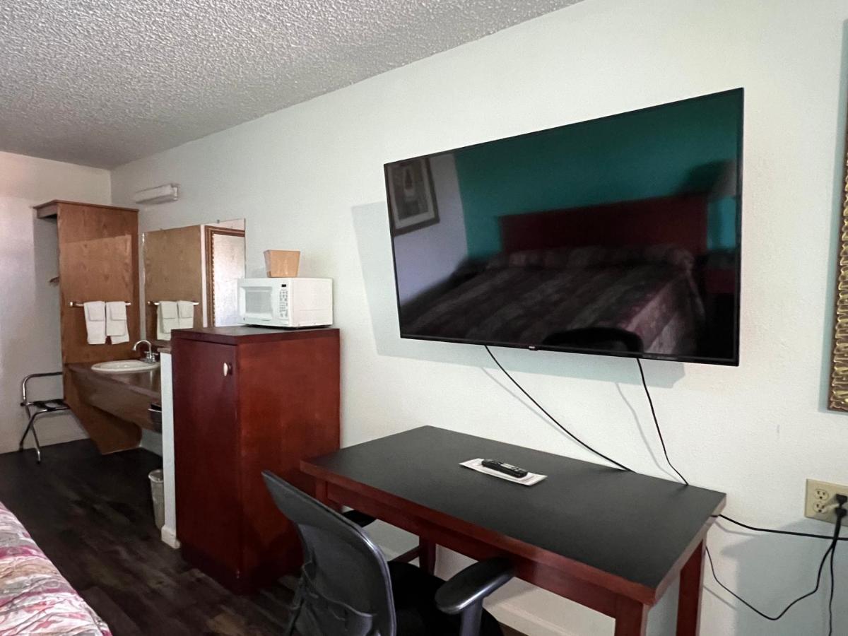 Oasis Motel — photo 16