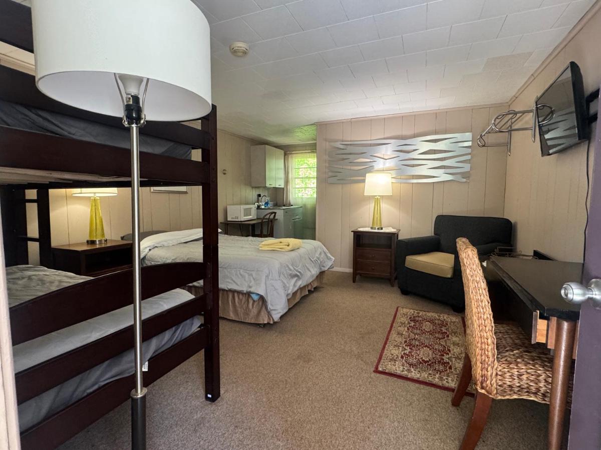 West Wind Motel — photo 24