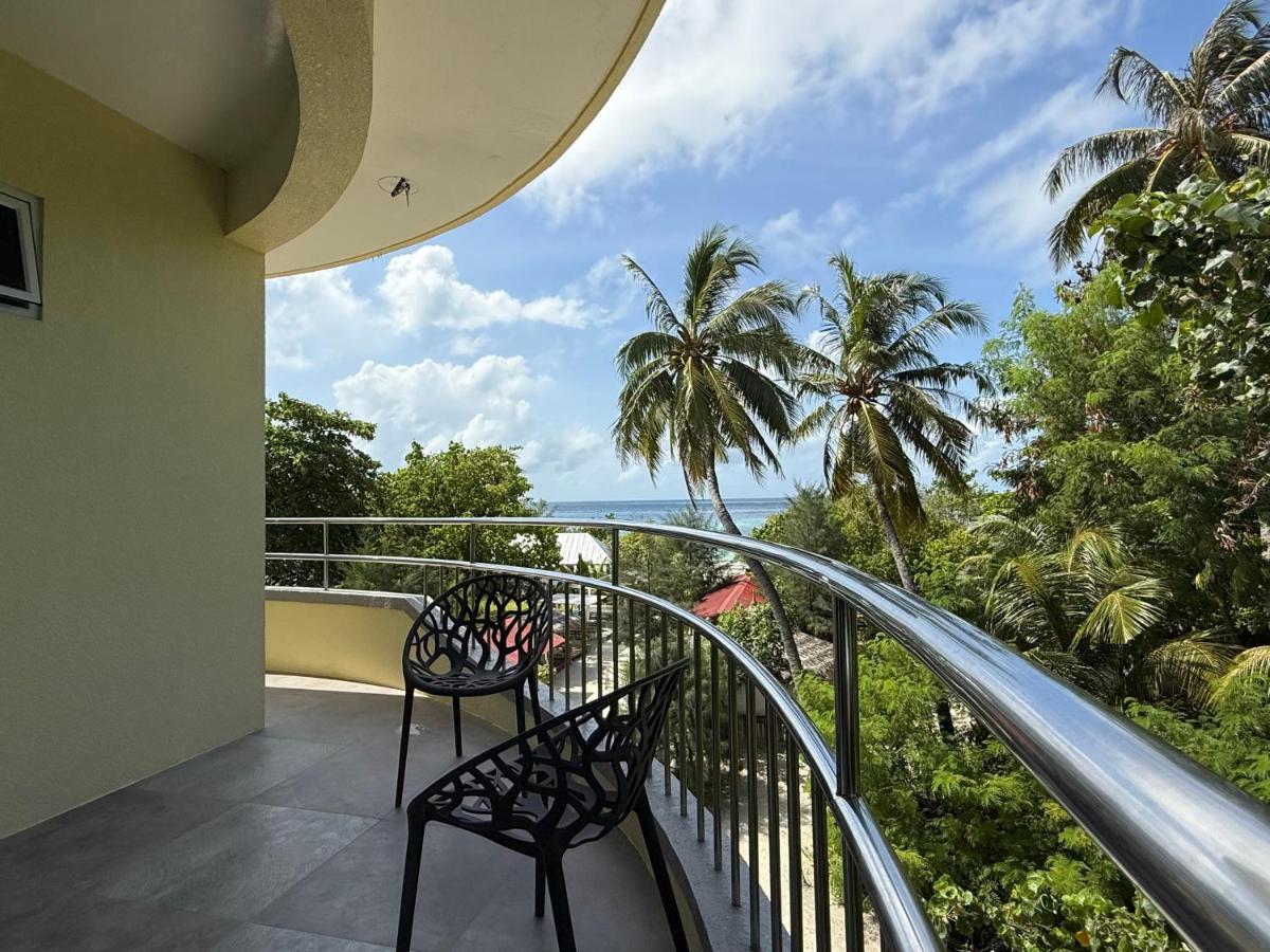 Noah Family Room with Seaview Balcony - 4