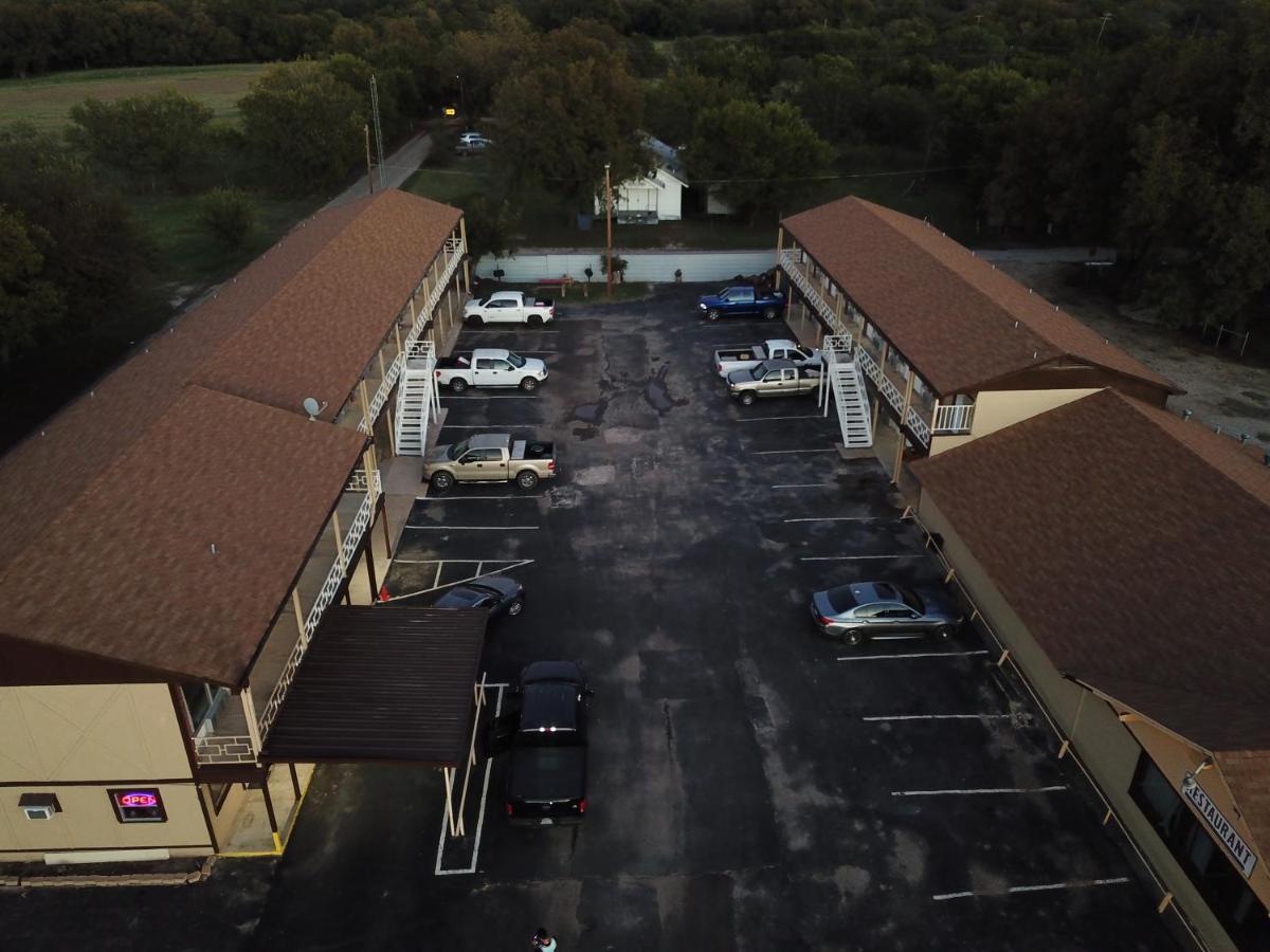 Executive Inn — photo 2