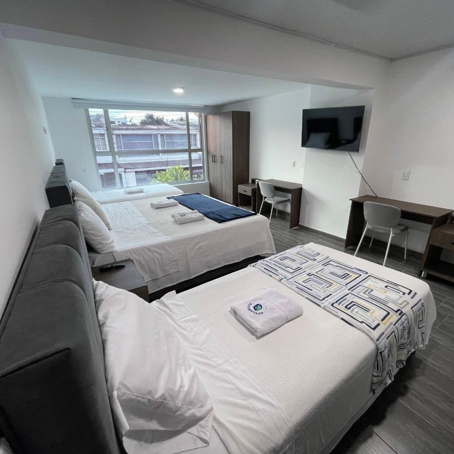 Outlanders House BOG Airport - 2