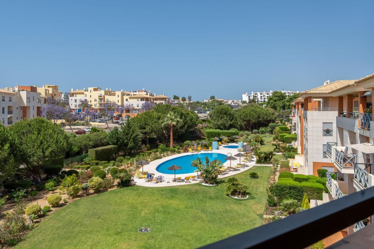 Penthouse with Pool View in Albufeira by Lovelystay - 4