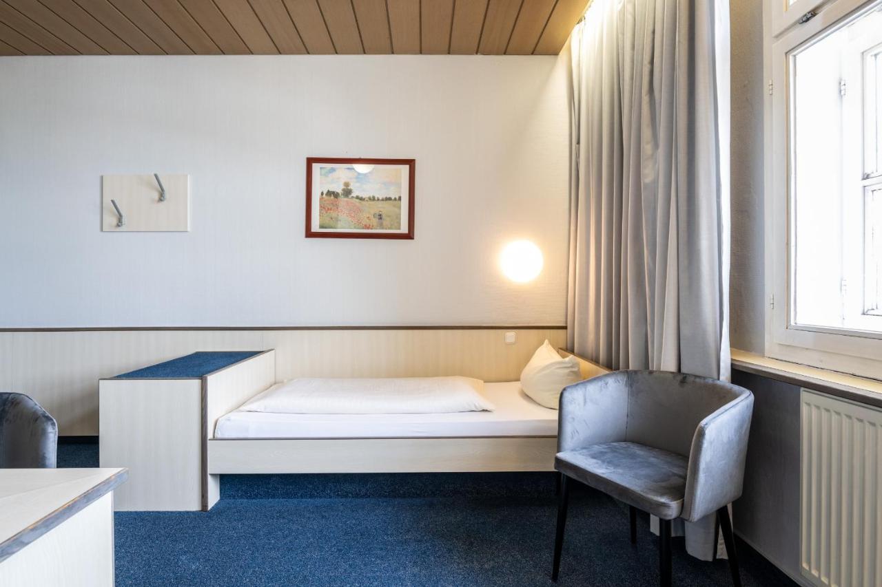 Hotel und Rasthof AVUS - 2
