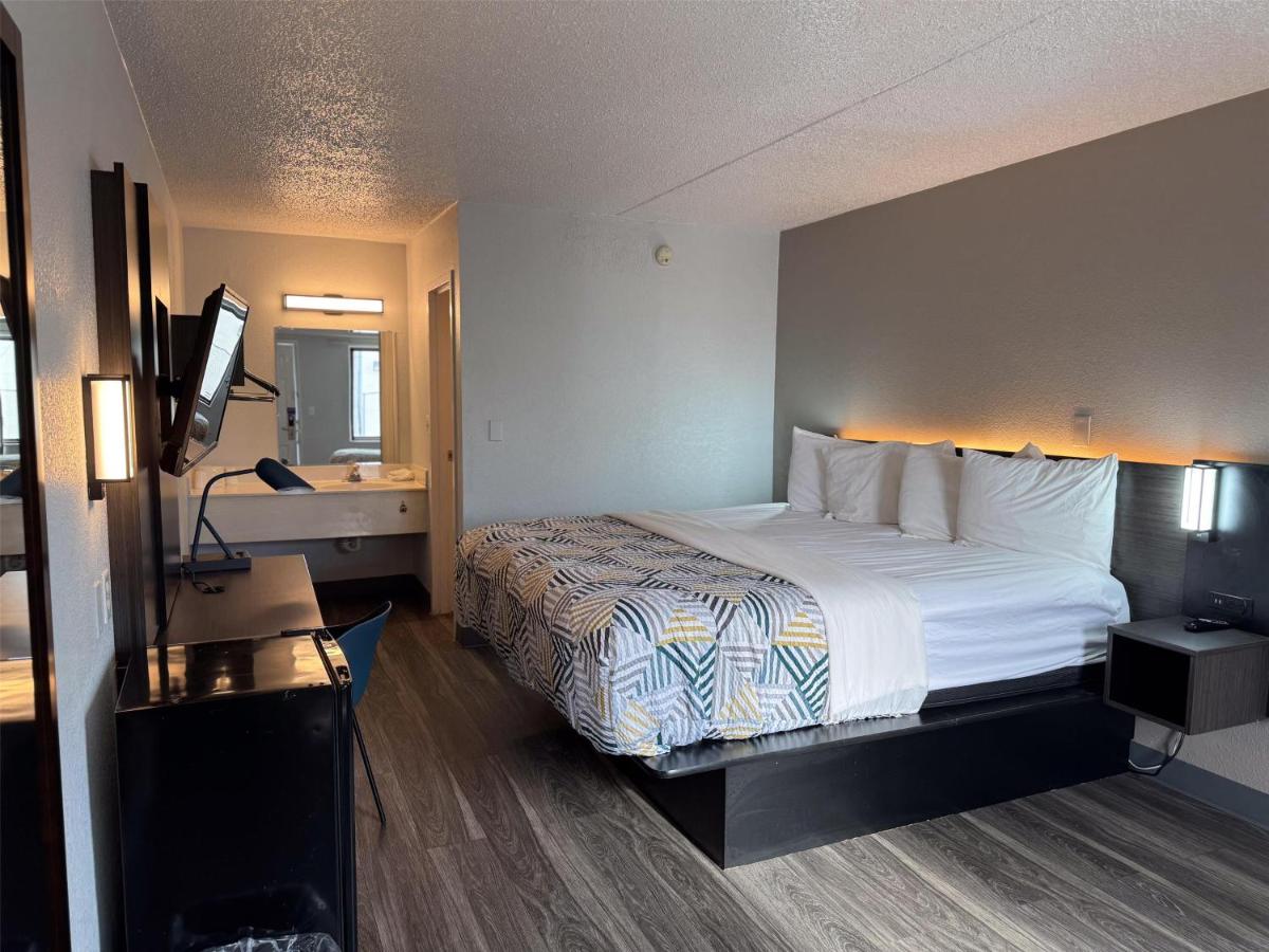 Bahama Motel — photo 12