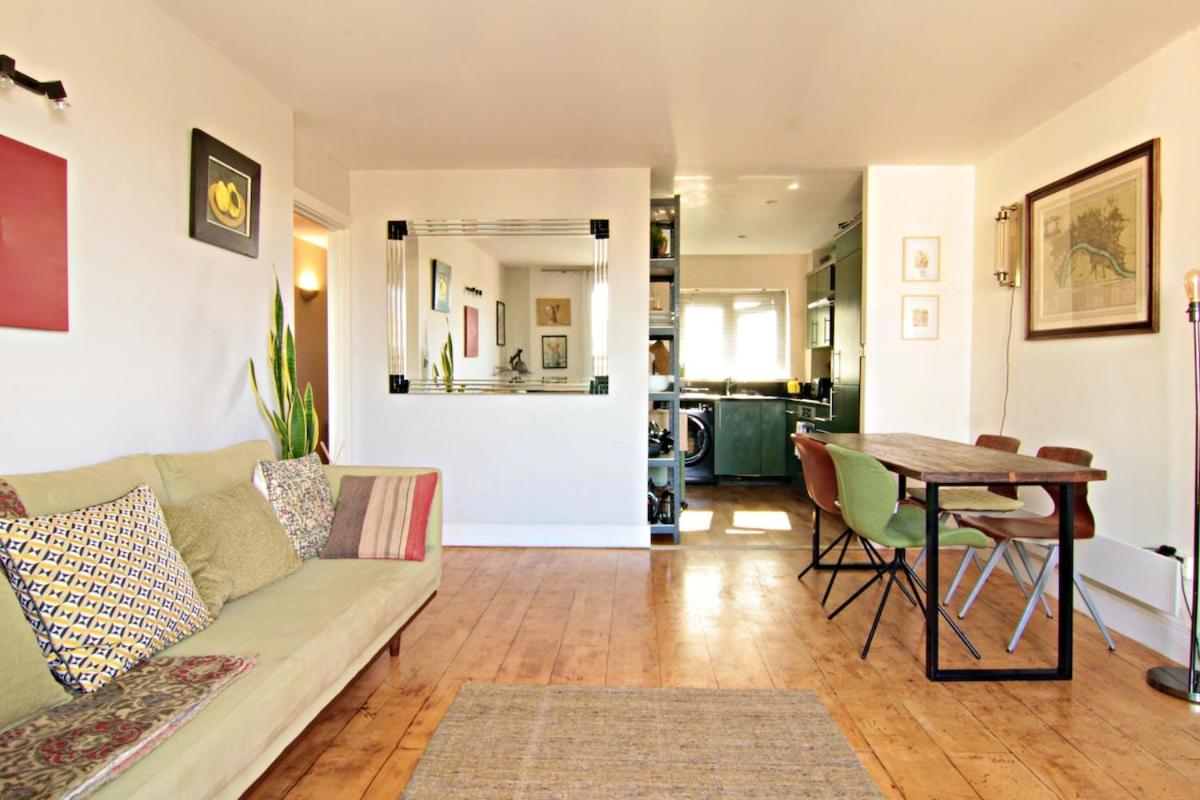 Tower Bridge - Stunning 2 Bed Ensuite Flat - 4