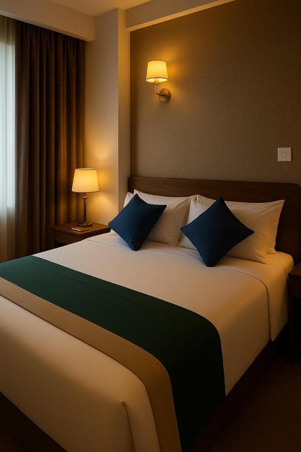 Stay Smart, Stay Central - 4