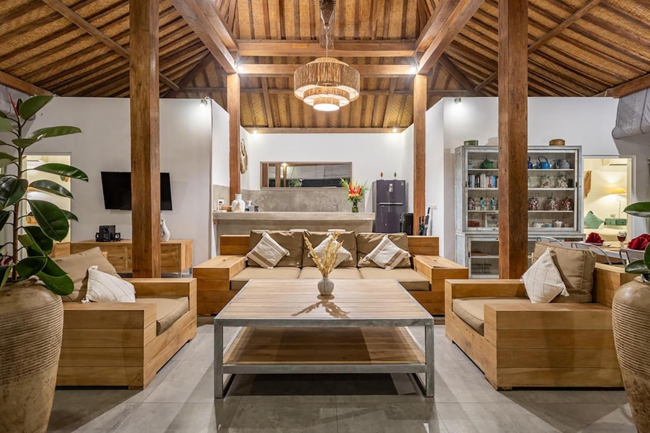 Central Oberoi Seminyak Newly Renovated Villa Riva - 4