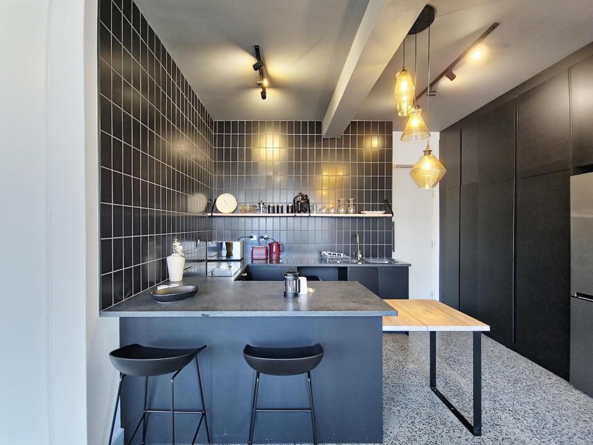 9th floor views, couples dream- wifi-pool - 5