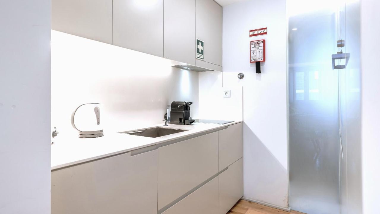 Wood and Marble 1BDR Apartment by LovelyStay - 5