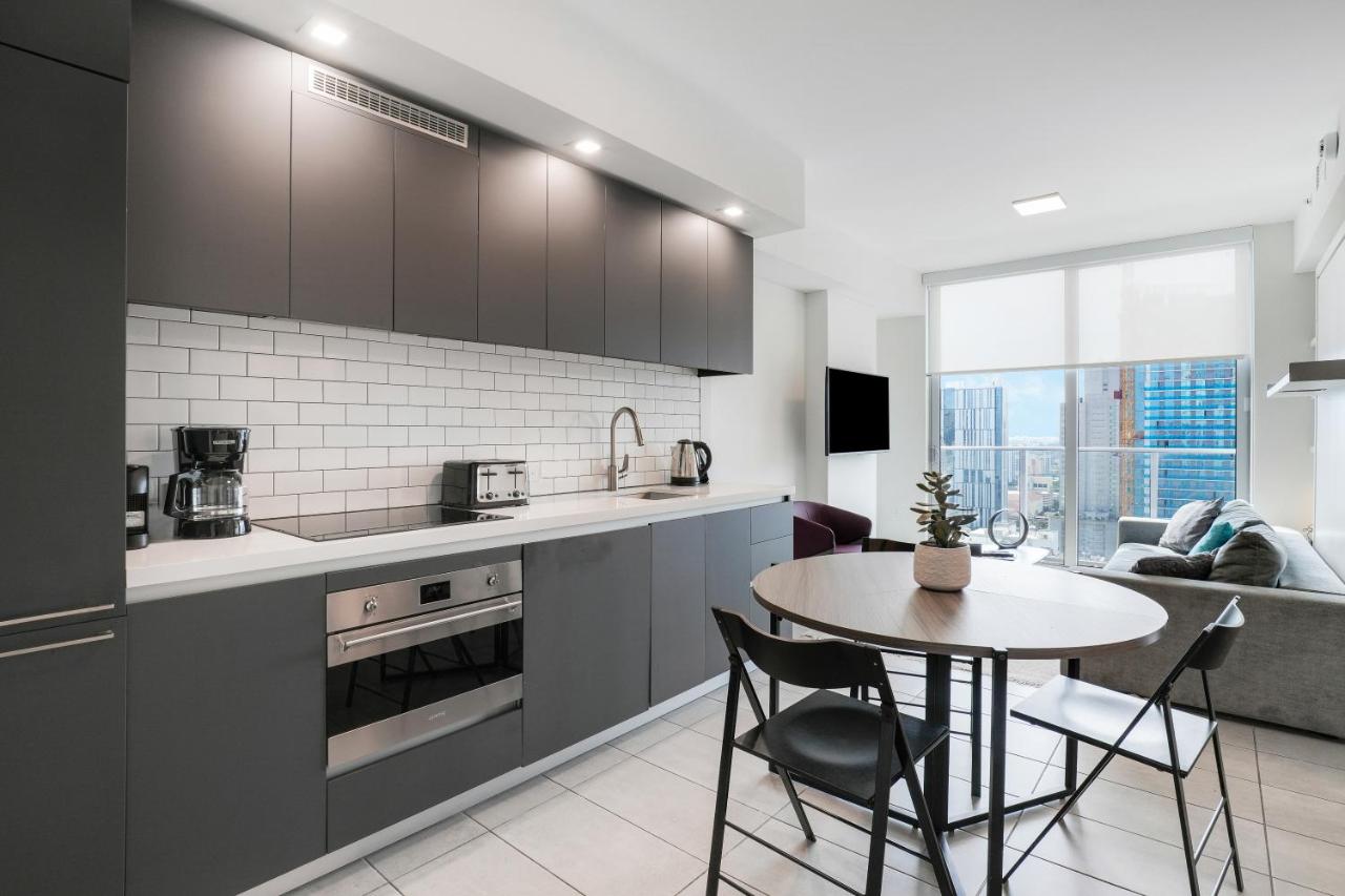 Luxury Condo w Rooftop Pool & Gym - 4