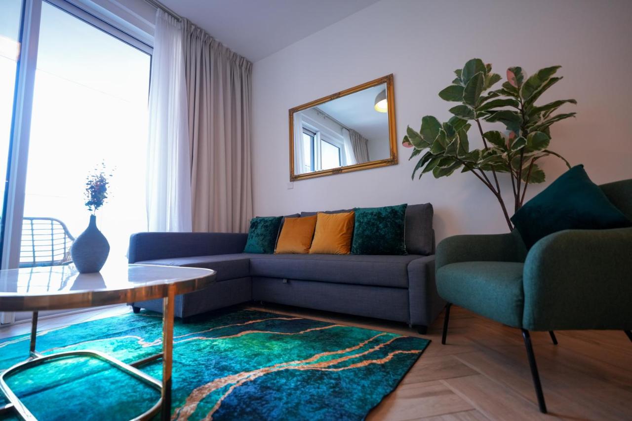 Modern 1BR 4 Guests Dubai World Trade Center - 5