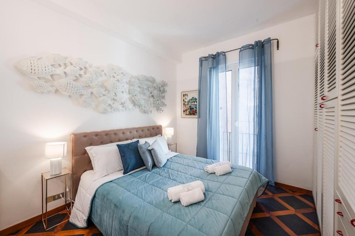 Sea View Home - Steps to Sea - AC - WiFi - Center - 2