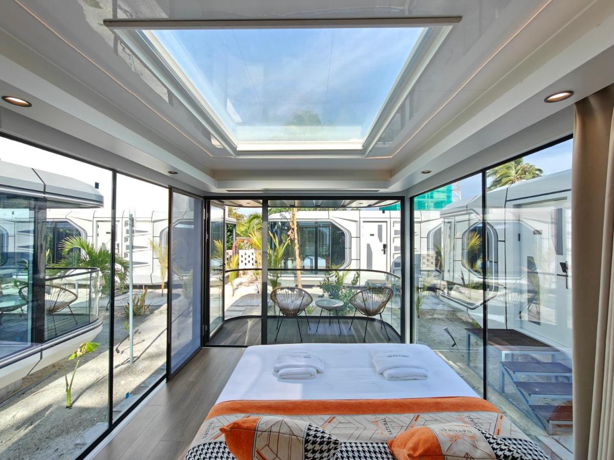 Sunny Pavilion Thoddoo - 4