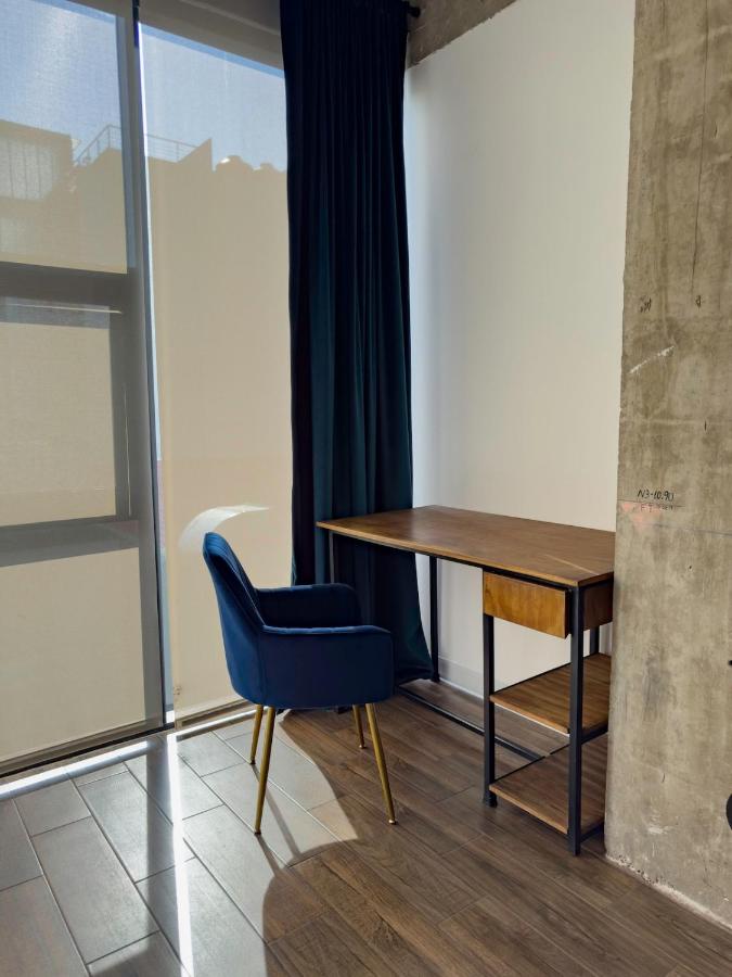 Mexico City Hipster Downtown Hideaway and Exclusive Amenities - 4