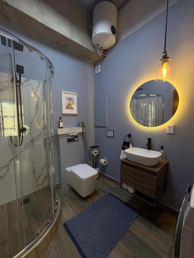 Mexico City Hipster Downtown Hideaway and Exclusive Amenities - 3