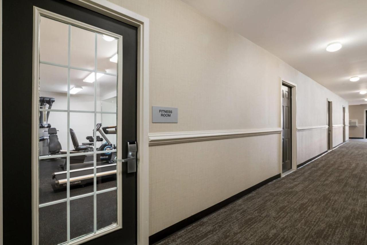 Savannah Suites-Arvada — photo 19