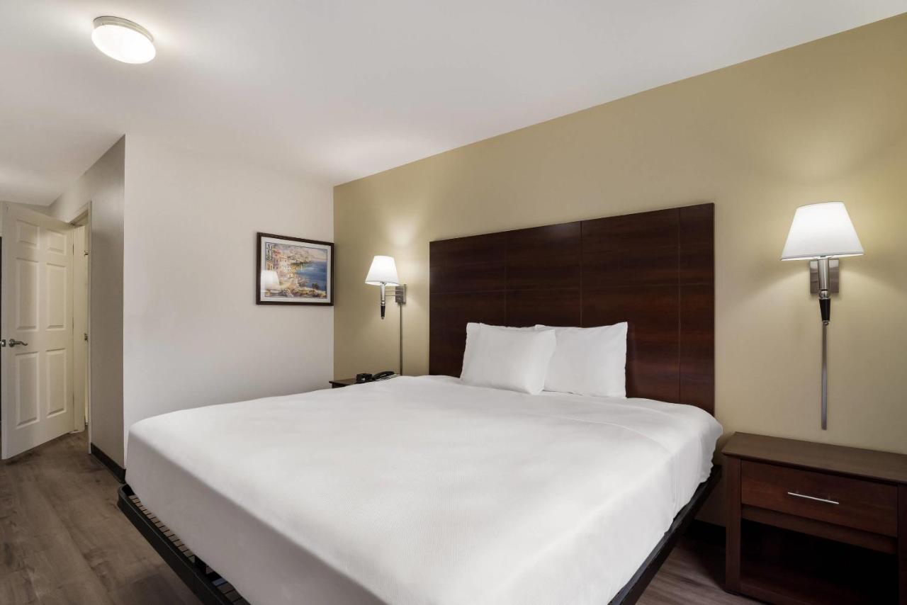 Savannah Suites-Arvada — photo 22