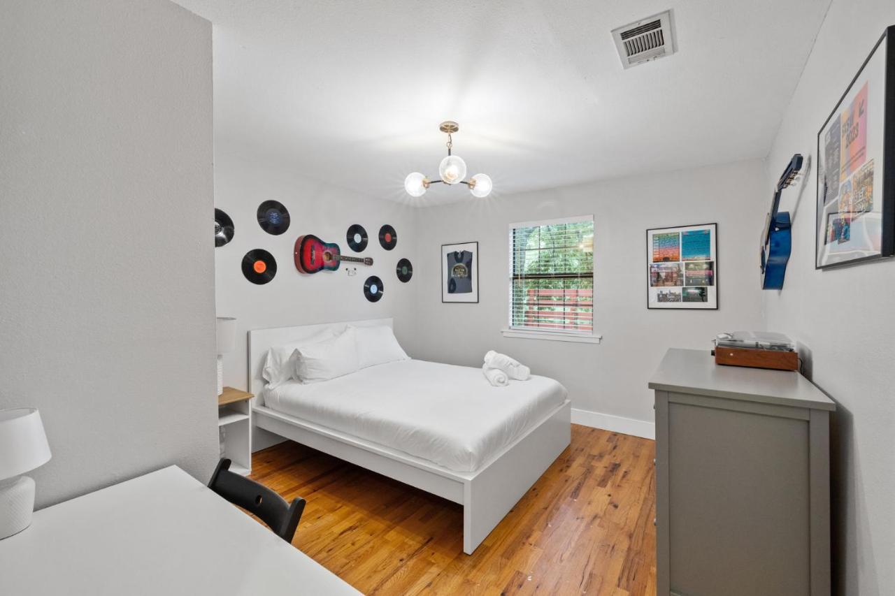 4BR house in trendy East Austin - 2