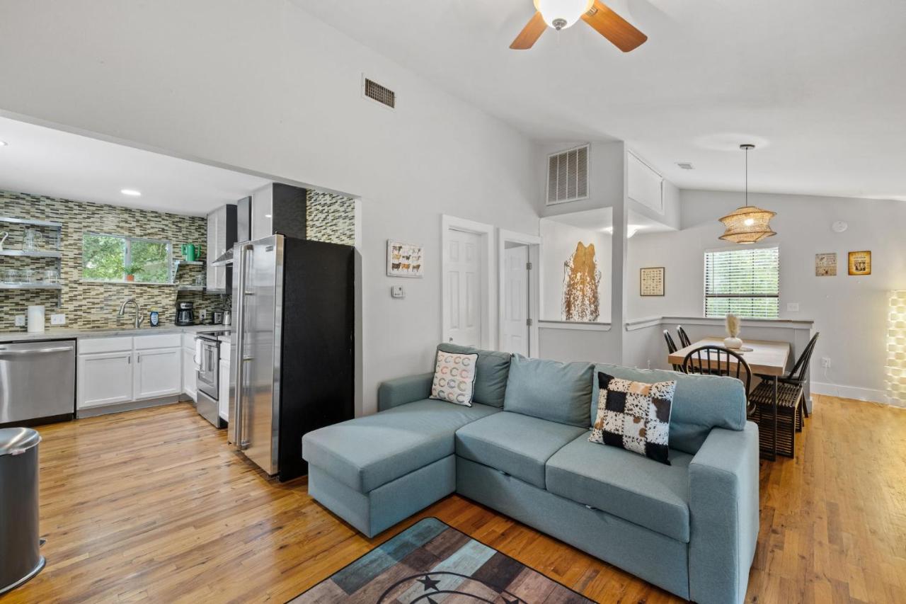 4BR house in trendy East Austin - 4