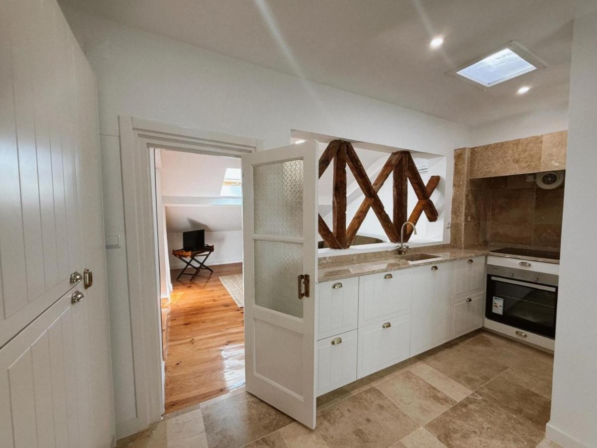 Alfama Charm - Authentic Lisbon Stay - 2