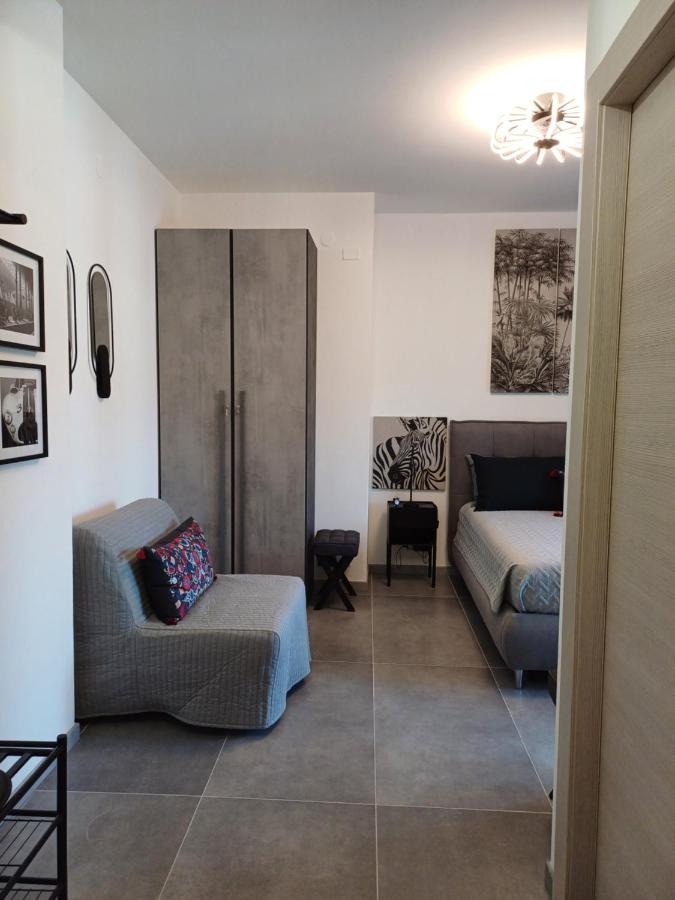 Ferrari's Apartment - 4