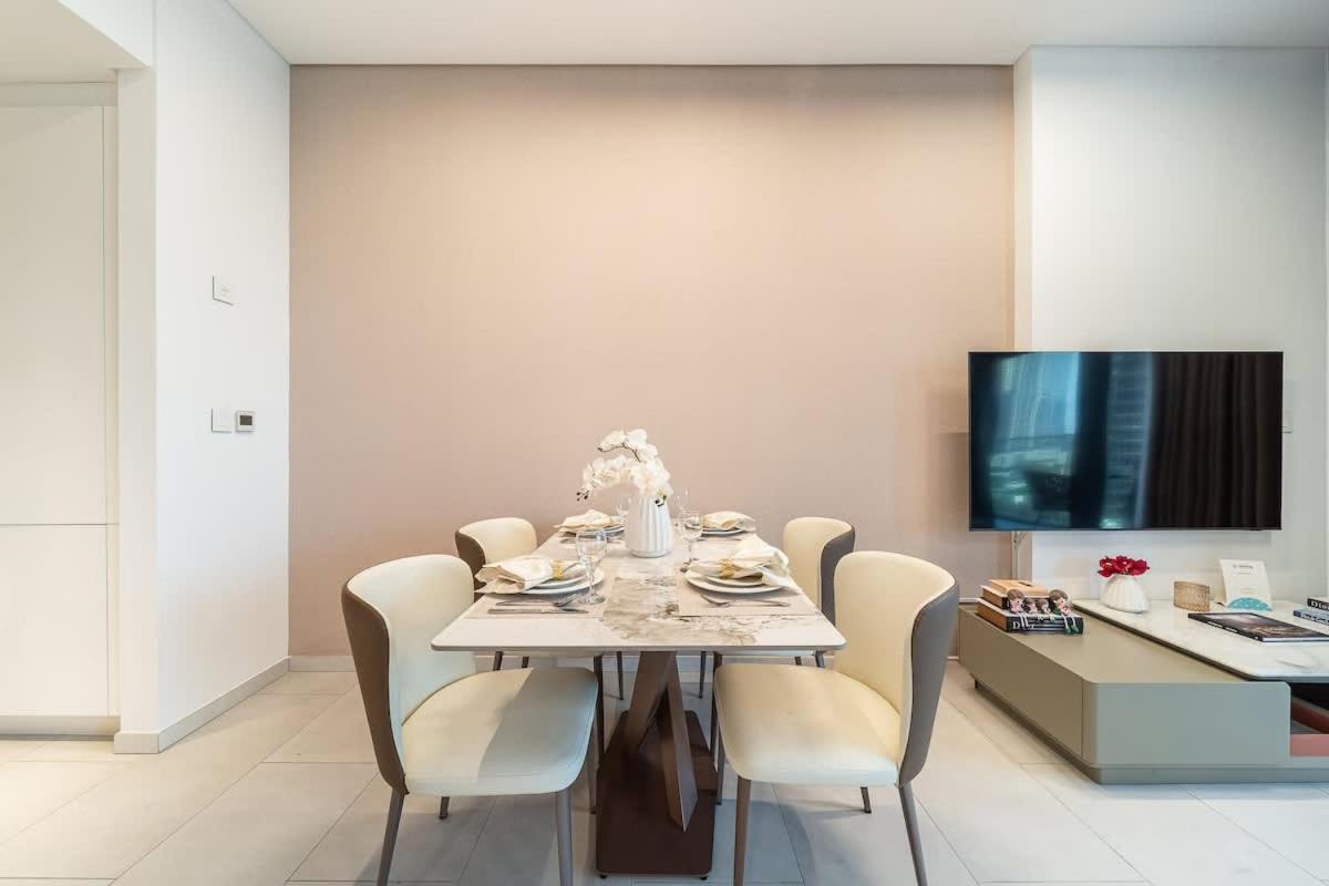 Airstay - Sleek Studio - Burj Khalifa & Pool Views - Monthly Offer Available - 4