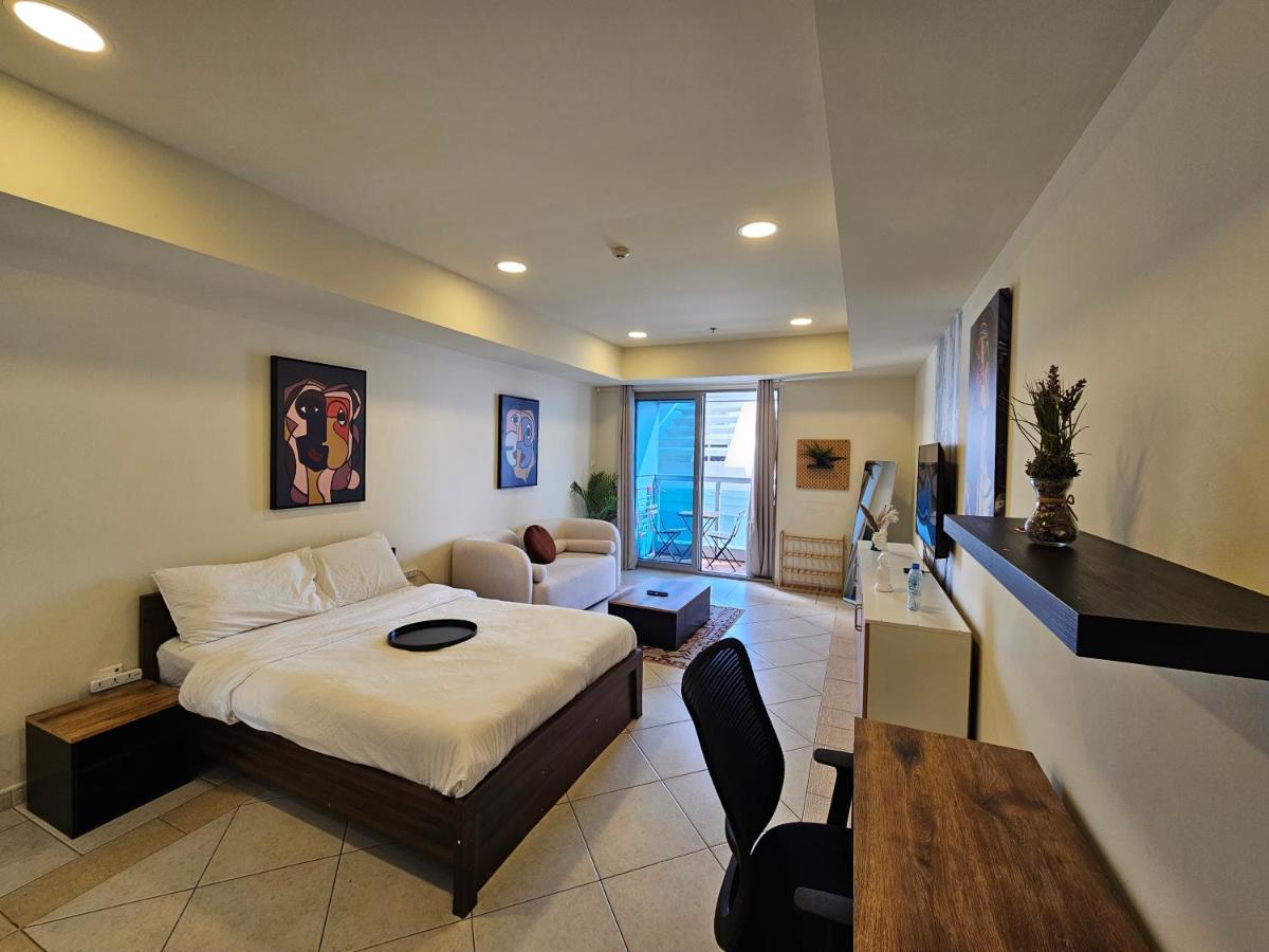 Super Host at Highest Residential Tower in the world, Private Rooms in a Shared apartment - 2