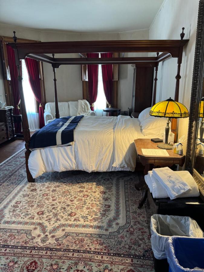 A White Rose Bed & Breakfast — photo 2