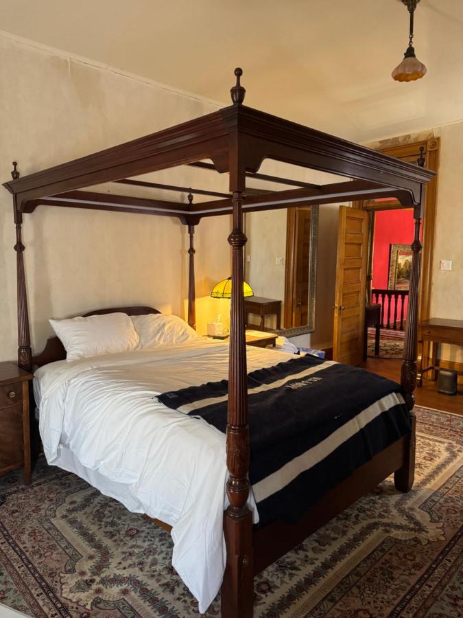 A White Rose Bed & Breakfast — photo 6