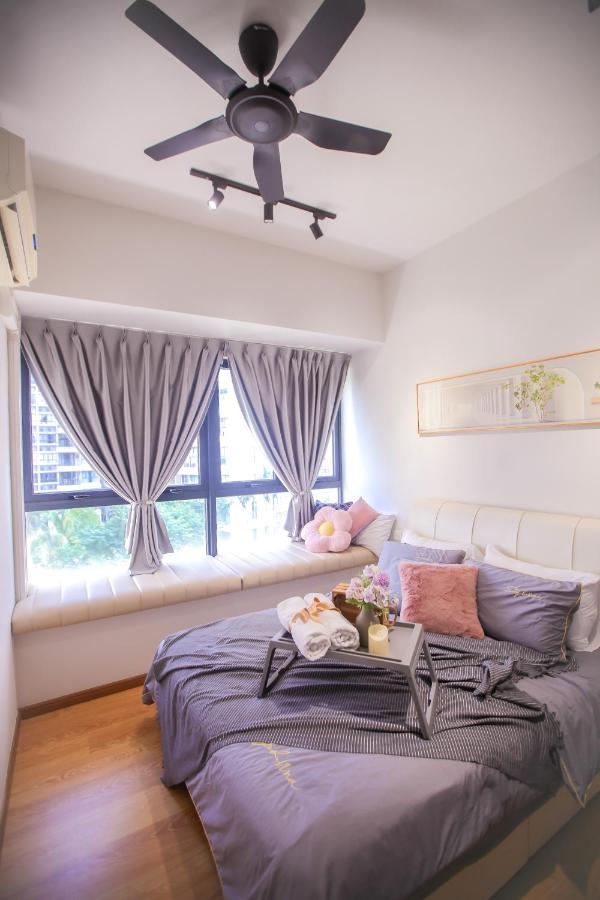 Danga Bay Cozy Home Away Centre of JB - By The One - 2