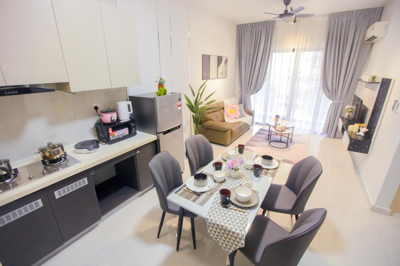 Danga Bay Cozy Home Away Centre of JB - By The One - 5