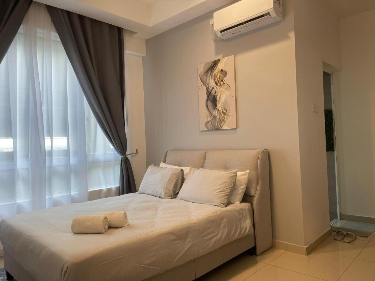 HM Dream D'Carlton GAME Mahjong up to 6paxs - 2