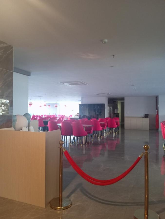 Zahra Formosa, studio 25-10 - 5