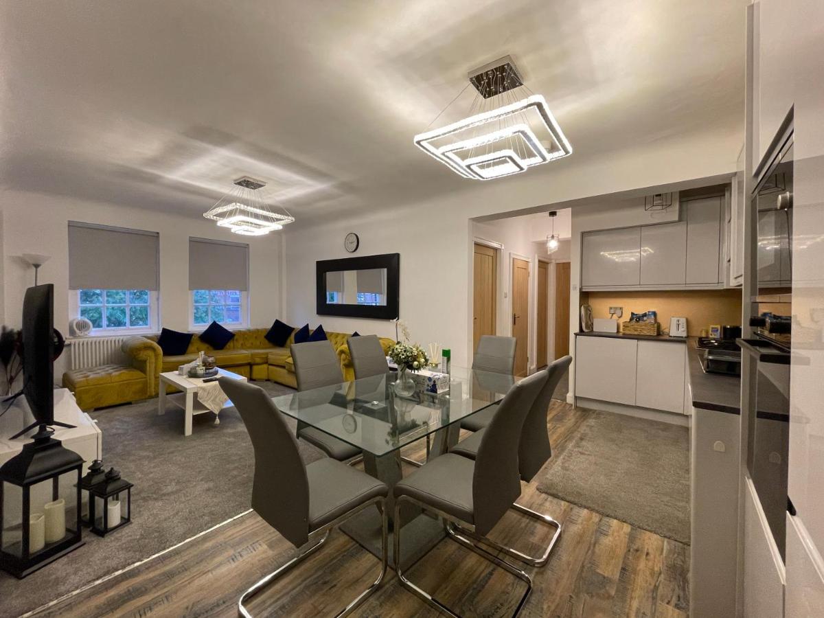 Kensington Apartment - 4