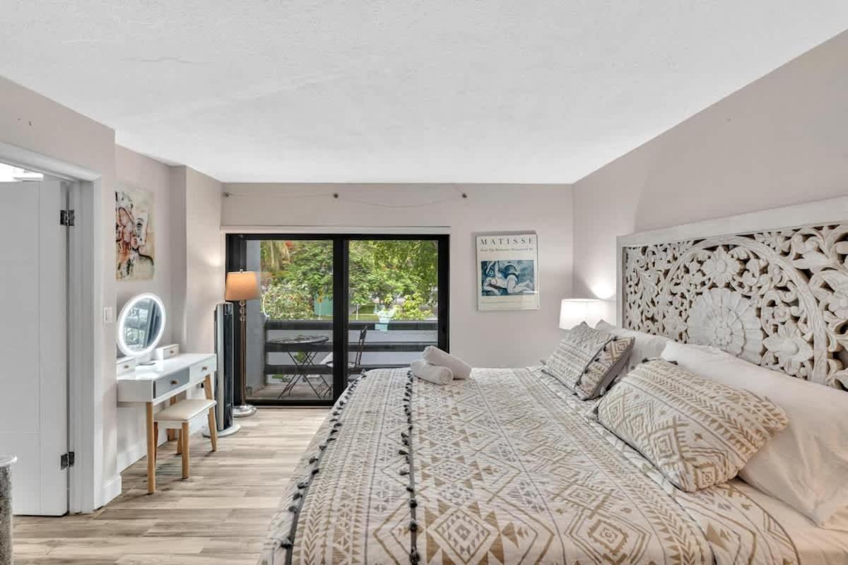 Coconut Grove Haven Family - 3